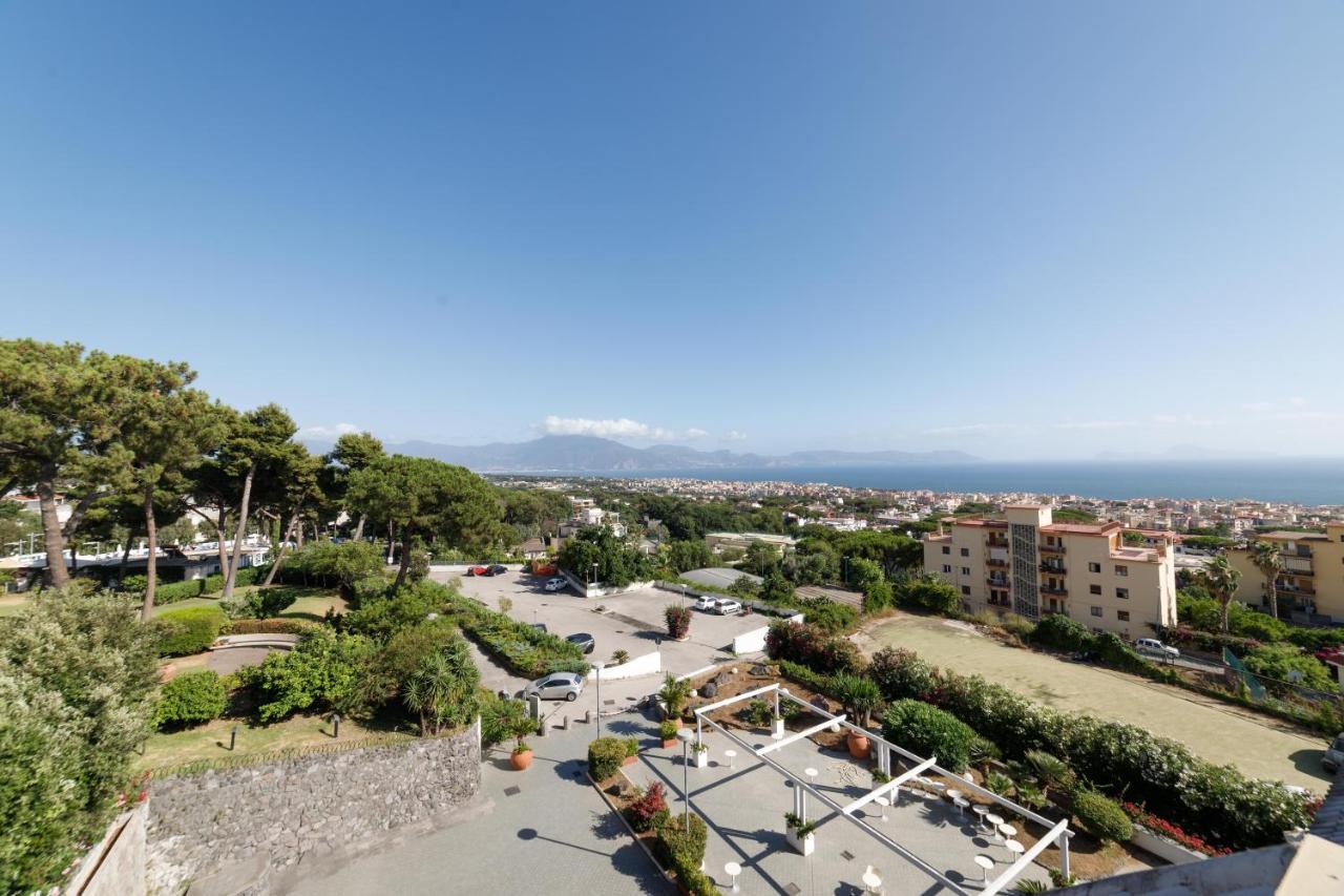 Hotel Sakura Torre del Greco Eksteriør billede